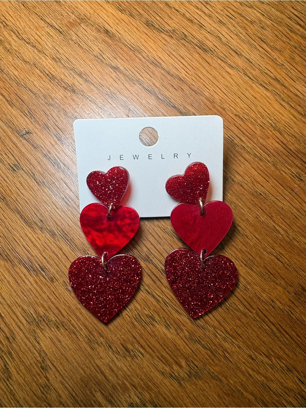 NWOT Red Triple Heart Dangle Earrings Glitter Acrylic‎ Valentine’s Day